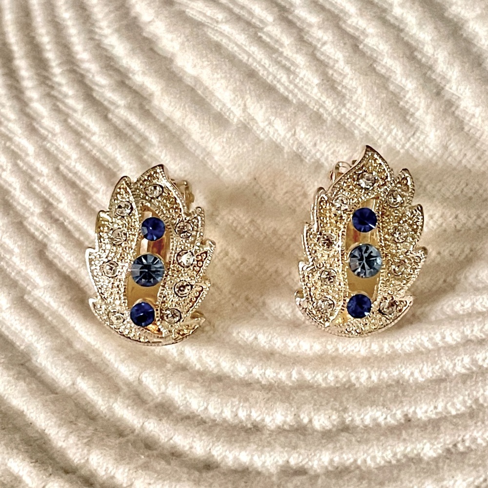 Vintage Clip On Earrings